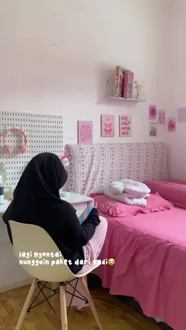 semangat banget kalo unboxing paket #unboxing #room