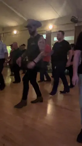 Cut Loose Get Loud by @Jamie Barnfield Line Dance is my absolute favourite. Had a blast dancing alongside @Leon Teale at Rowdy’s Dance Ranch #linedancing #countrymusic #dance #country #cowboyhat 