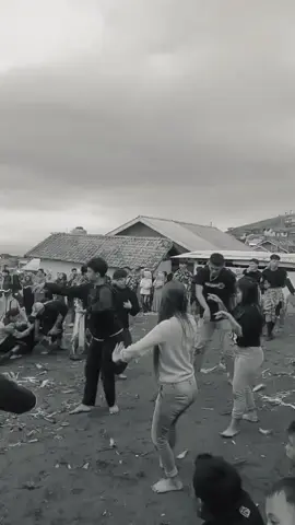 nyg sng ndi🤣#CapCut #jj #promoseruweekend #promomakangajian #fyppppppppppppppppppppppp @Niken Cunong🥀 