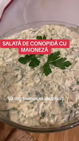 Salată de conopidă cu maioneză : 1 conopidă cca 700 g ,maioneză dintr-un gălbenuș fiert și unul crud ,200 ml ulei ,zeamă de lămâie,sare,piper,muștar,usturoi,verdeață  #saresipipercuvio #viogateste #ogurițămică #cooking #amintire 