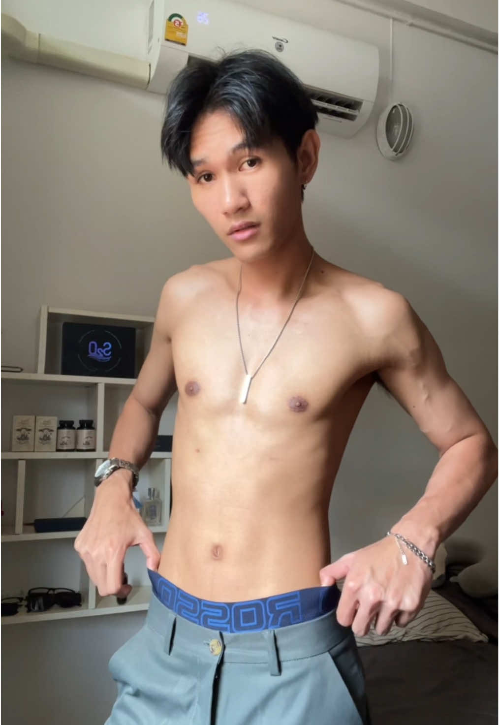 • #ROSSOCreator  • #ใส่แล้วใช่ใส่ทุกวัน  • #ผู้ชายRosso  • #RossoMan  • #CoolWithRosso 