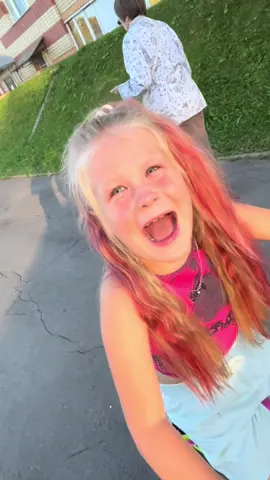 МИНУС ИСТЕРИКА ХААХАХХАХАХА СПАСИБО БАБУШКЕ 🙏🏻🙏🏻 