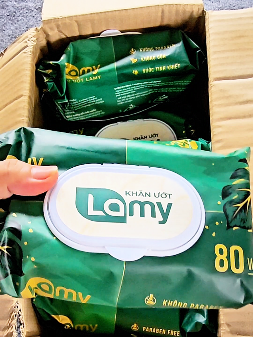 Thùng 10 bịch khăn ướt lamy đang trợ giá hời quá chị em ơi #tiemmetuyet #lamy #khan #khanuot #xuhuong 