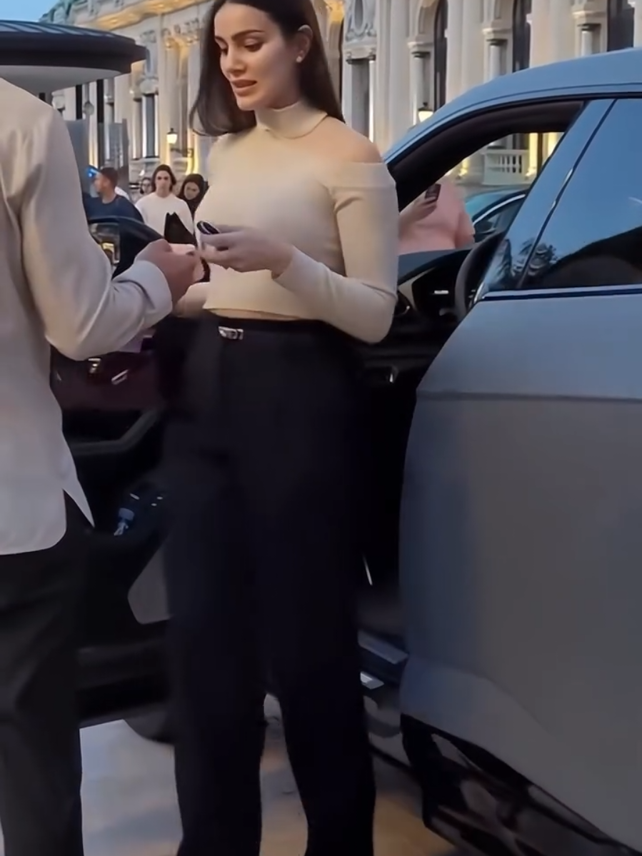 Millionaire ladies of Monaco #lady #monacostyle #trending #luxury 