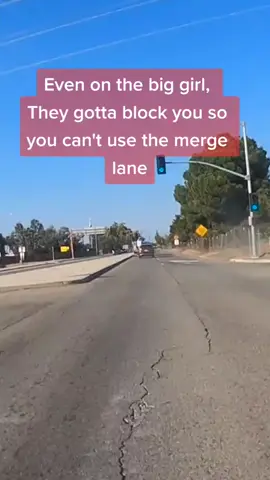 #onthisday  yep if you go to the right you can turn right.  but this person took it upon themselves to block anyone that wants to use the merge. Just centered them selves in the middle. #baddriver #mergelane  #fresno559  #indian 