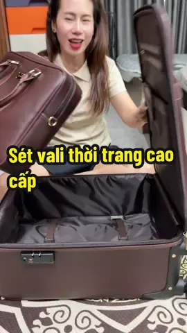 Vali đẹp mà bền #vali #valicaocap #valithoitrang #thuythothe #xuhuong 