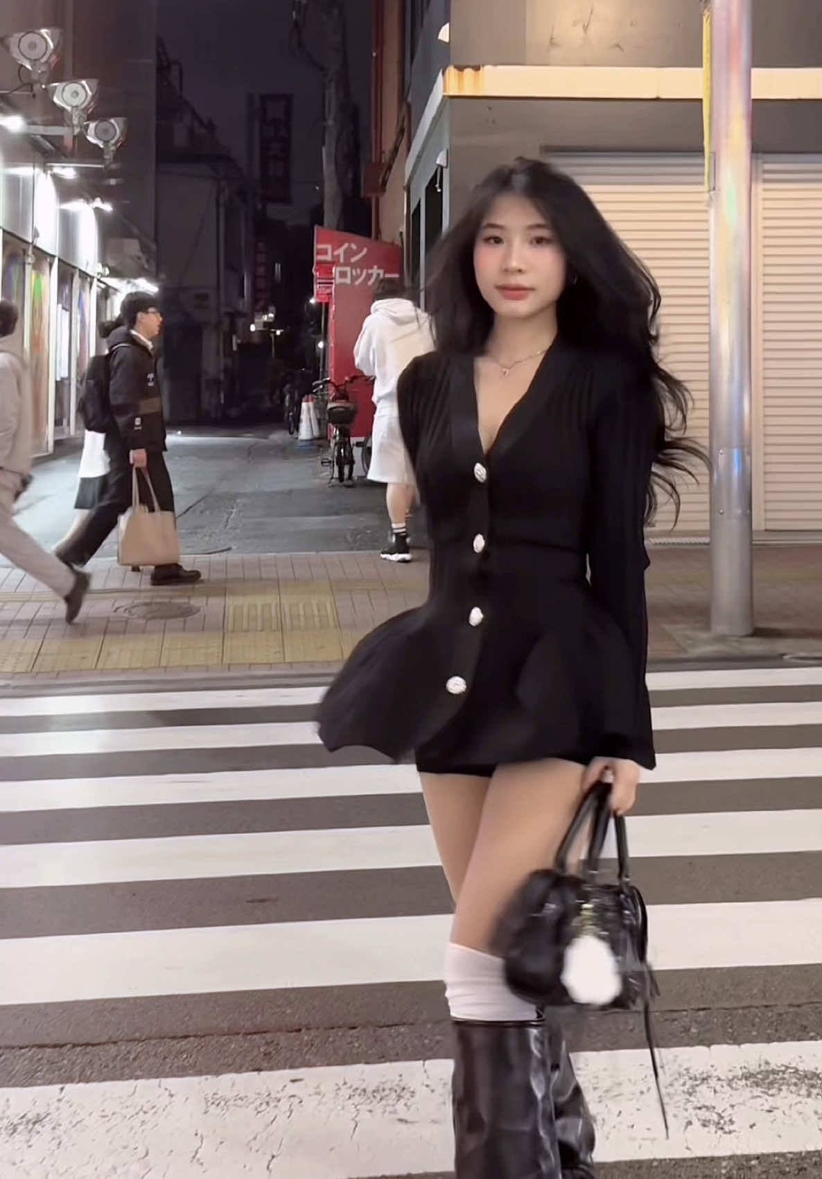 Em không tìm kiếm 1 thứ xa xỉ,  thứ em cần chỉ là cảm giác được che chở #CapCut #xuhuong #xuhuongtiktok #girlngotngao 