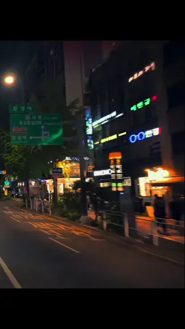 tag ceweknya🤣 #lyrics #fouryou #xyzcba 