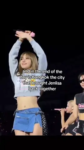 and in the end of the day is bangkok the city that brought Jenlisa back together Bangkok is jenlisa's Paris btw can weTalk about the back hug #jenlisa #jennie #fyp #viral #fypシ blackpink deadlinetour bangkokdeadline fyyyyy bangkok day 3 fyyyyy jennie jenniekim jennierubyjane lalisa lisa lalisamanobal fyyyyy Thailand 
