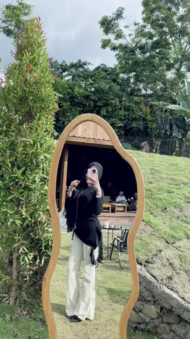 #fyp #ootdhijab #ootdfashion #blouse #blousecantik 