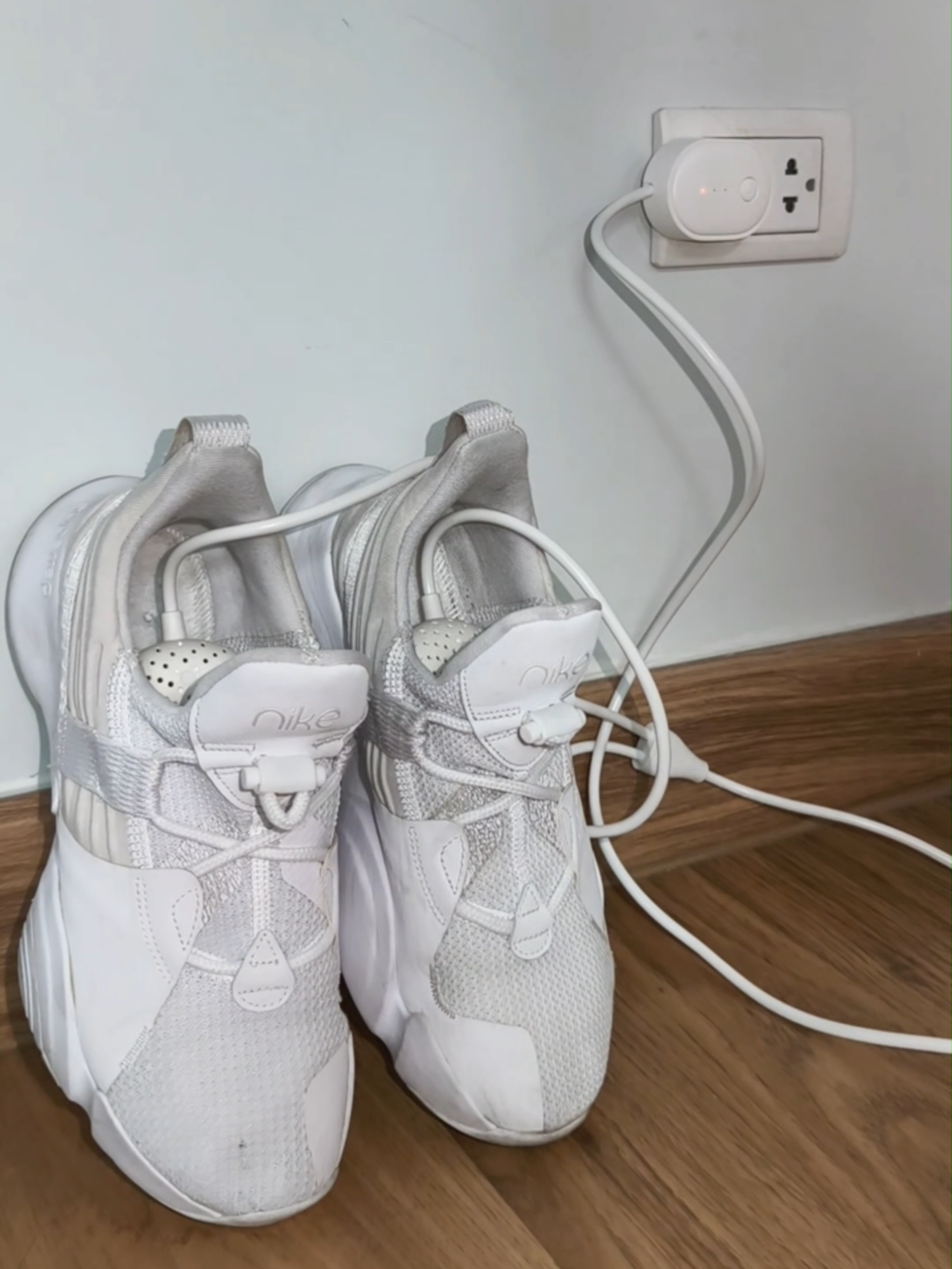 #ฝนตก #เครื่องอบรองเท้ากําจัดกลิ่น #กลิ่นเท้า #รองเท้าเน่า