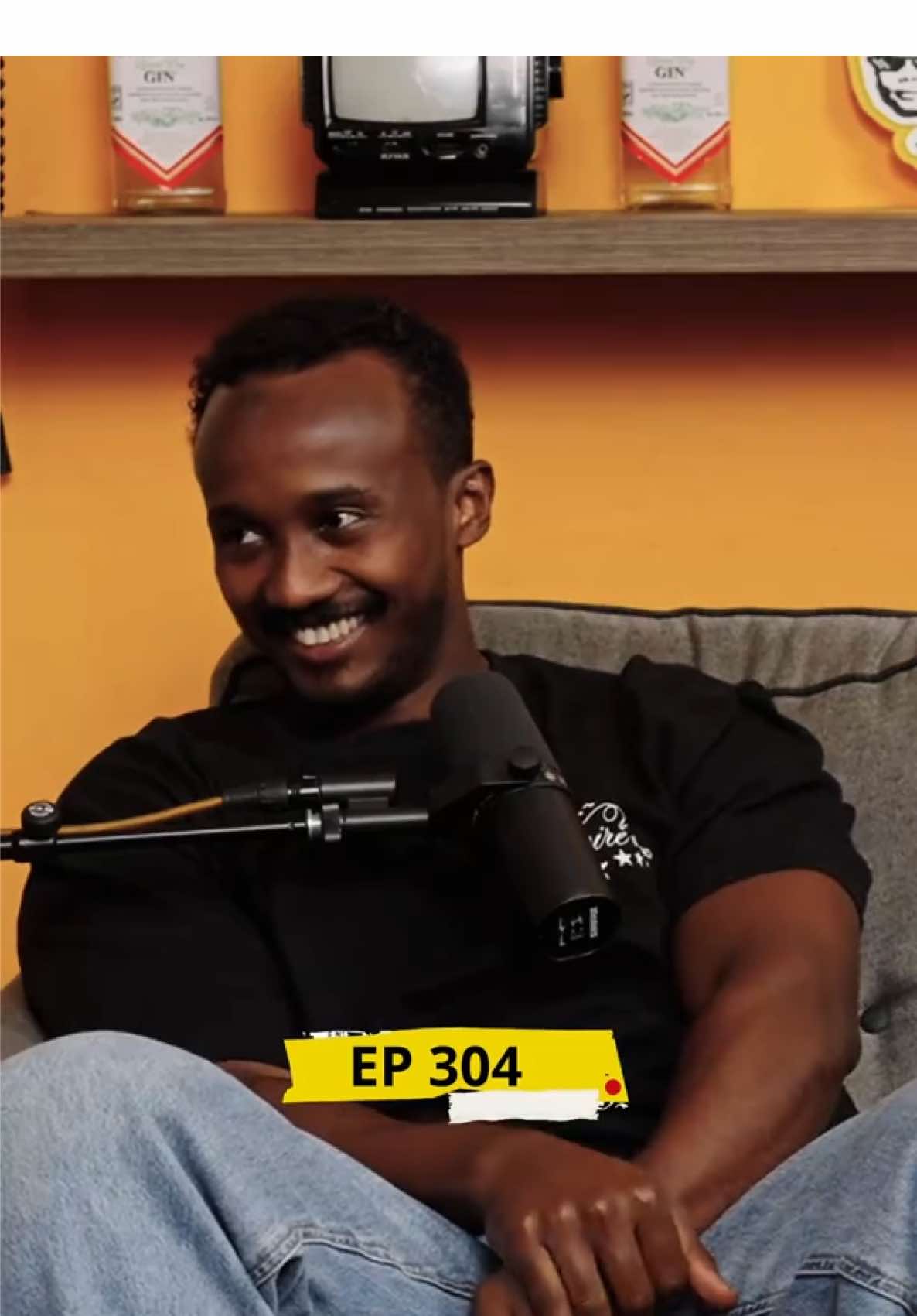 Everyone’s family tree looks different  Some go back generations, others stop at shosho — how far can you trace yours? 👇🏾  Stream Episode 304 featuring @Tafari and @Saddam available on all digital platforms now! Link in bio 🚀 #BanterTime #MicChequePodcast #KenyanPodcast #MicChequePodcastClips #FamilyLineage 