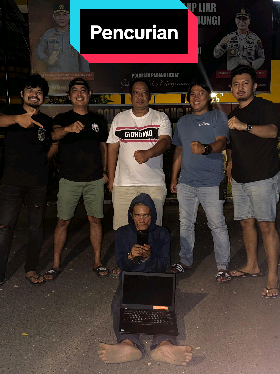 Alhamdulillah Kali ini Tim 1 Klewang Kembali Menunjukan Kinerjanya,Mengungkap tindak Pidana Pencurian yang yang berada di wilayah hukum Polresta padang,Dalam operasi Sikat singgalang 2025,ini penangkapan Ke 8 dari TIM 1 klewang dalam Sikat tahun ini,tak henti2nya Tim 1 Klewang  Menjujukan kinerjanya setiap hari dan membasmi seluruh pelaku Kriminal yang meresahkan Di Kota padang. @Ryan fermana  @Bang_Bestie  @Bg Doiikkkk☠️  @vijee  @Kangpakettt💀  @JerryRahmadillah  #polrestapadanghebat  #poldasumbar  #beritakriminal  #fypシ゚viral🖤tiktok  #infominang 