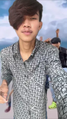 មកលេងសមុទ្រសប្បាយហា😘🤣#fyp #24hours #24hrmehaktaclean #អត់ចេះរាំទេ 