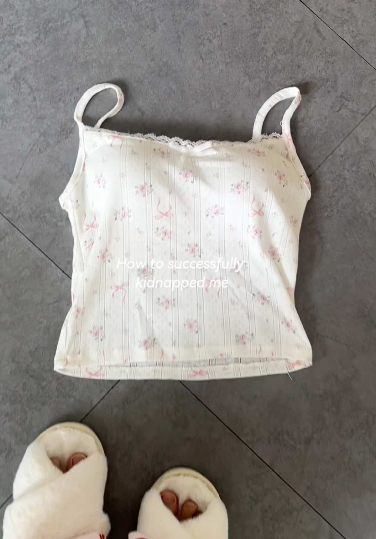 I’m just a girl🫶🏻 #coozystudio #pajamas #musthave #recommendation 