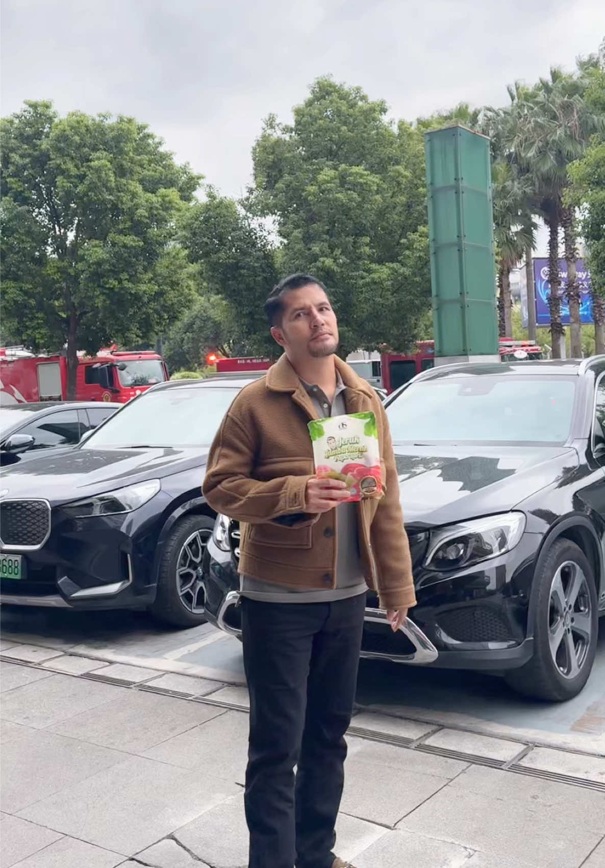 Jambu merah papa ni memang tengah letop awak, stock limited nak beli tekan bag kuning sekarang