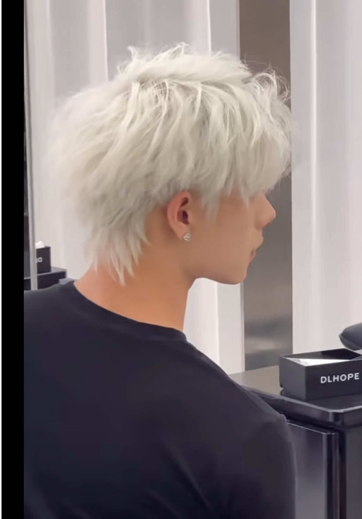 Trắng full tuyết noel luôn nha mấy ní ơi #tocnam #tocnamdep #cattocnamdep #nhuomtoc #maunhuomdep 