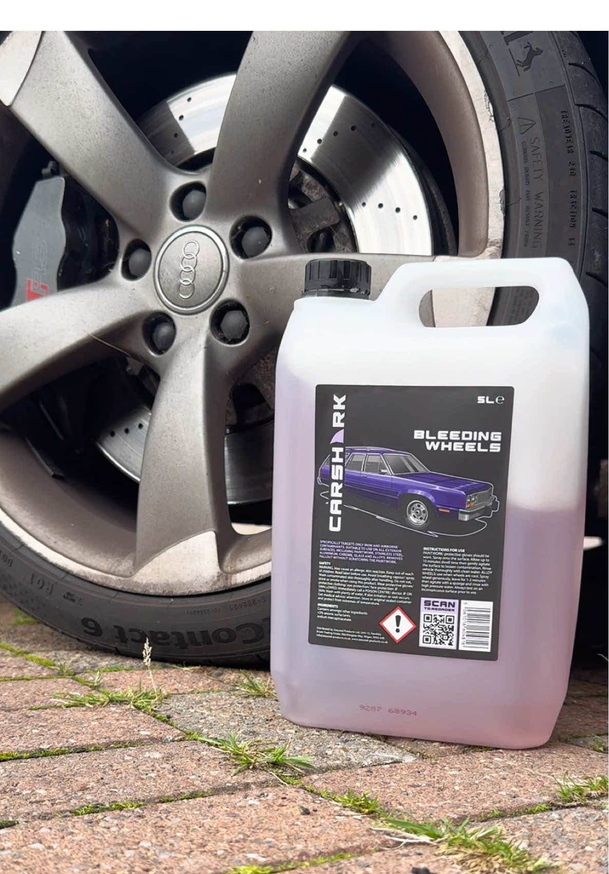 Watch what happens when this hits dirty wheels 😳🔥 #carcleaning #detailing #wheelcleaning #ironremover #tiktokmademebuyit 