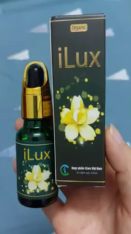 * Khử mùi hôi nách iLux kết tinh những gì tinh túy từ thiên nhiên. Công dụng: - Giúp: khử mùi hôi, làm thơm da - Giữ cho vùng da dưới cánh tay, bàn chân khô thoáng - Góp phần ngăn ngừa sự phát triển của vi khuẩn gây mùi trên da - Giúp làm mờ các vết thâm trên da, cho da vùng nách sáng mịn hơn #hoinach 