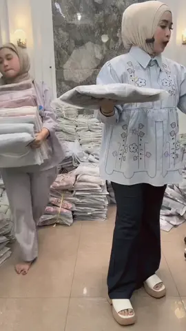 Setelan Laura Exclusive By Vanos #setelanwanita #setelankekinian #setelanpremium #onesetwanita #onesetpremium 