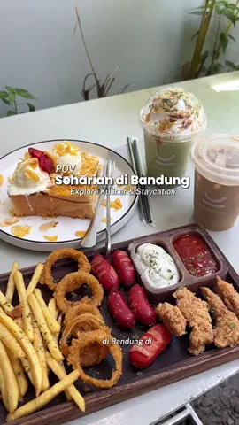 Healing di Bandung seharian✨Mulai dari ngopi cantik di Kawan Kopi sampai rebahan nyaman di SANS Vibes Surapati.Mau nginep di hotel worth it ini? Langsung booking di aplikasi RedDoorz biar dapat harga terbaik.Jangan lupa pakai kode promonya yaa !  #RedTRavelers #BerkeSANS #HotelBandung #KulinerBandung  #creatorsearchinsights 