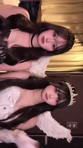 天使と悪魔おすすめすぎる🪽🖤 #コスプレ #ハロウィン #天使と悪魔 #fyp #おすすめ 
