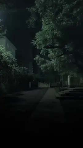 #عمري ما عرفت اعبرعن زعلي بالحكي انا لما بزعل بسكت وبنطفي تماما #اقتباسات #fyp #اكسبلور #خواطر 