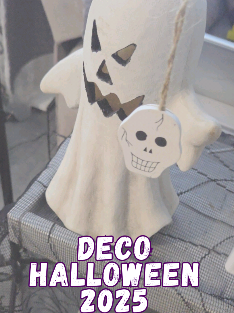 deco intérieur 2025 l'extérieur est a venir 🤣 #decohalloween #hallo #mamans #decoration #maison 
