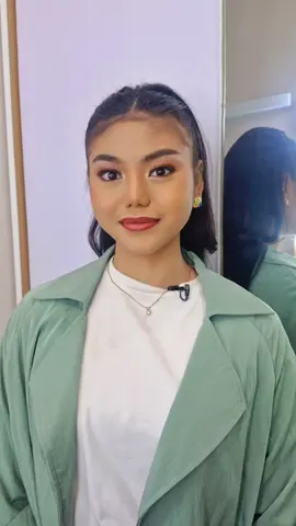 pagi pagi seru  make up by @tathyhafira  hair by me  @paragoncorp.id @Putri Hair Choice @Wardah Beauty Official @Make Over Official  #makeover #tvone #muatv #makeupartis #putrihairchoice 