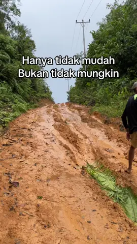 Tolong tolong 😊😊#black™️ #lewatberandafyp #sawitkalimantan #triton4x4club #jalankalimantan 