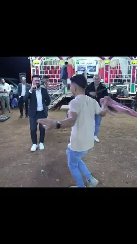 رقصة خيفة بضيعتي 😁#احمد_الحموي #حسين_ابورسول 