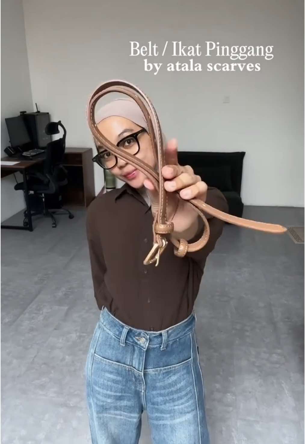Ikat pinggang ini cocok banget buat kamu yang suka tampilan simple dan minimalist #belt #ikatpinggang #OOTD #simpleoutfit 