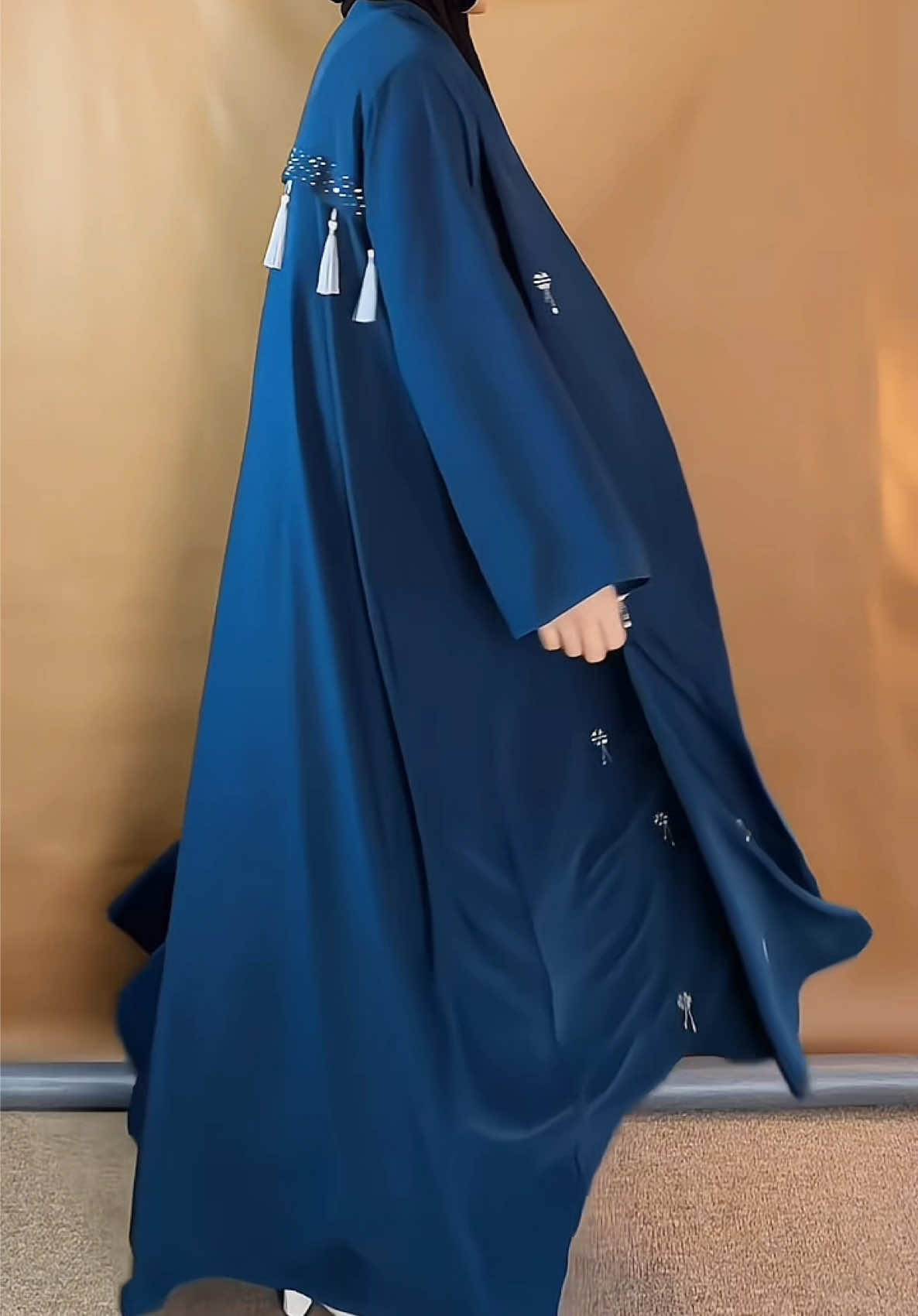 Wearing Abaya khansa Emerald🖤 #abaya #abayafashion #abayamurah 