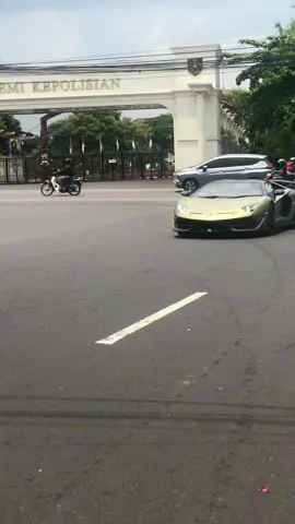 Lambo svj😈😈😈#lamborghini #semarang #fyp #carsoftiktok #CapCut 