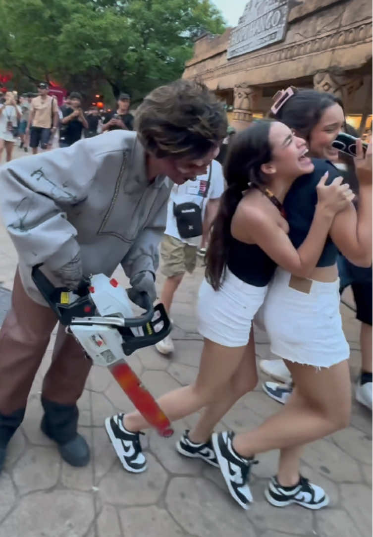 👹 Chegada dos monstros da Hora do Horror#HoraDoHorror #HopiHari #CircodosHorrores #Palhaço #susto #fyp