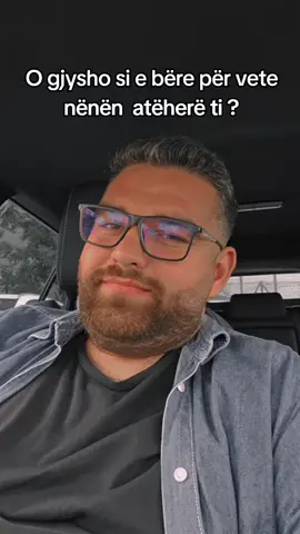 gjyshi n moshën time kishte 4 kalamaj pa mir 😂😂😂#goviral #funnyvideos #viraltiktok #tiktok #foryoupagee 