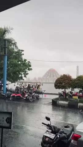 kamu dan hujan #vibeshujansore #cpimakassar #fyp 