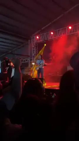 YOU KNEOOOWWW THAT YOU WILL ALWAYS BE MY SUNSHYAIIINEEEEE #thepanturas #sunshine #lfg 