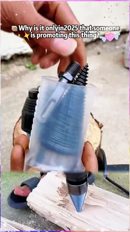This log-splitting drill bit attaches to an electric drill and works instantly, making wood splitting effortless and highly efficient. #PracticalItems #GoodProductRecommendations #logsplitting #tik_tok #tiktokshopblackfriday     