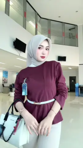 fit check di hari lembur 𝜗𝜚 ࣪˖ ִ𐙚💋