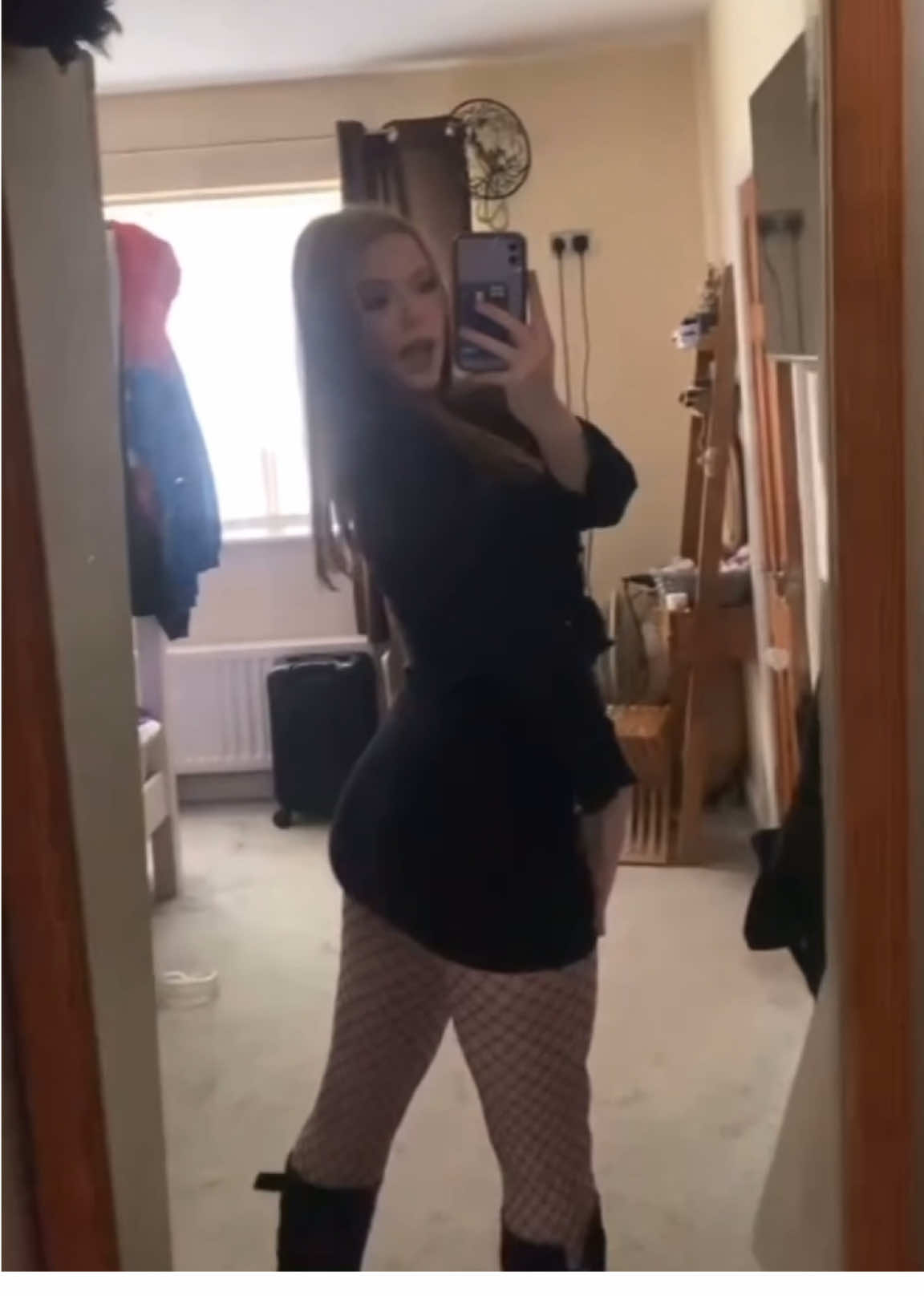 got my costume ready 💋♠️ #fyp #halloween #snowbunny #halloweencostume #gym 