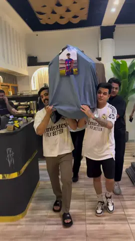 واحد اثنين برشه راحت وين 😂😂😅🤣#ريال مدريد صكار برشه