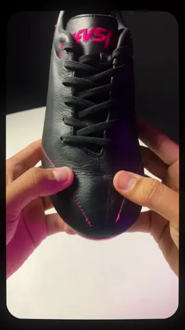 Jadi kamu mau warna apa ?? #elgacore #sevspo #sepatubola #sepatuminisoccer #sepatubolakulit 