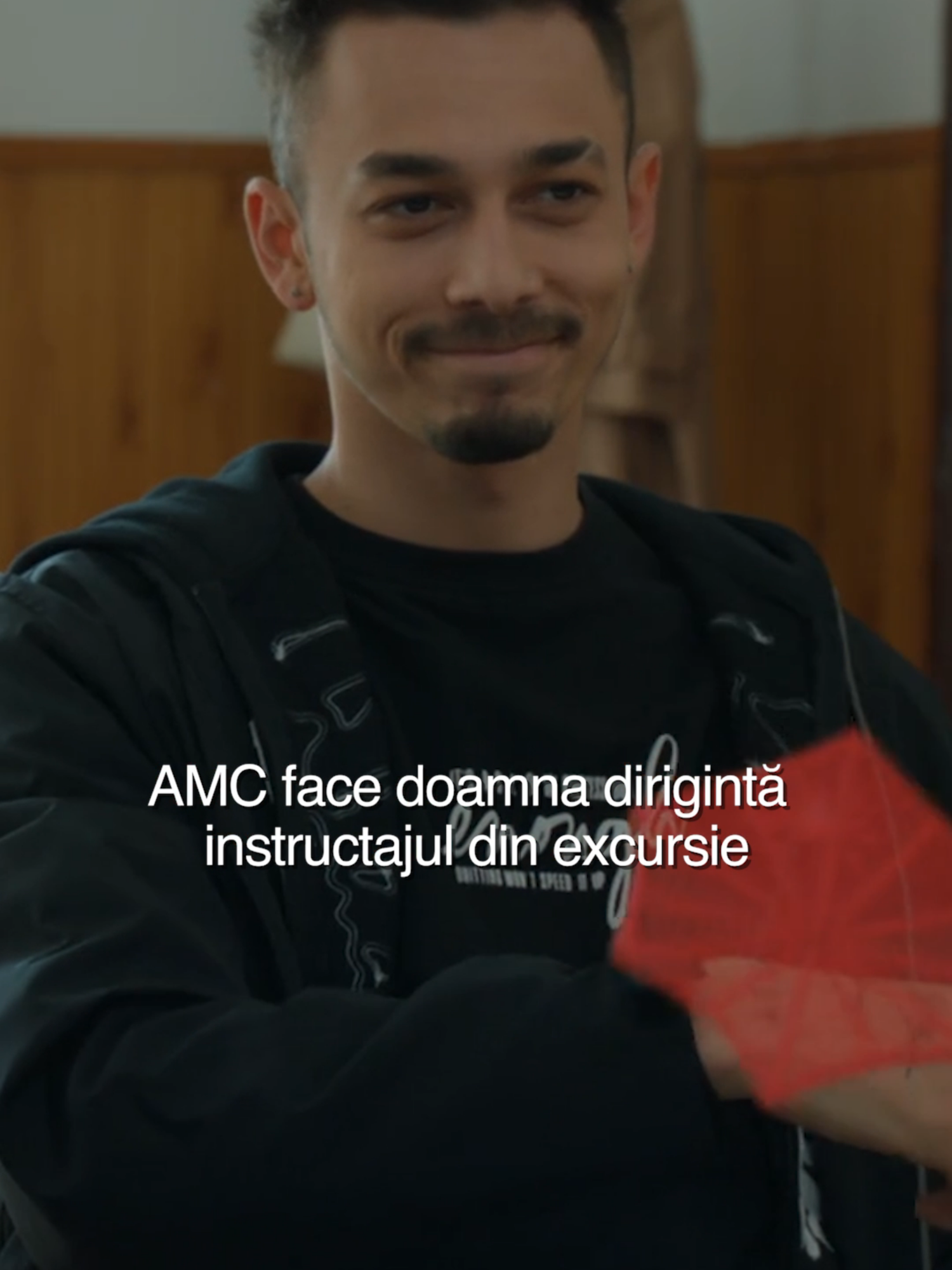 Dă-i tag colegului care face așa! 😅 #foryou #fyp #antena1 #serial #serialeromanesti