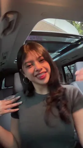 goyangin duluu boosss!! sambil stream tatap mata xixixi