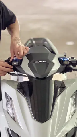 အထာကျတယ် သားရီးတို့ရေ့#click #honda #click160 #ဆိုင်ကယ်ချစ်သူများအတွက် #ထိုင်းရောက်ရွှေမြန်မာ🇲🇲🇲🇲🇲🇲 