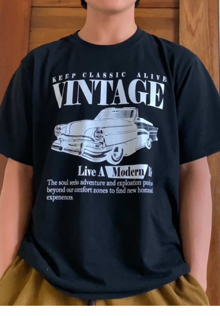 Keep Classic Alive VINTAGE oversized T shirt #oversizedtshirt #tshirt #vintagedesign #outfits #creatorsearchinsights 