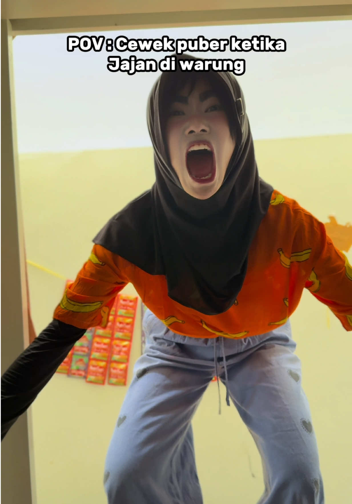 Jyujyur akukan udah manis makanya pilihnya Nutrisari karna gulanya sedikit cuma 9 gram/1 sendok makan, mana selain nyegerin Nutrisari juga bervitamin lagi💃🏽🫦@NutriSari #nutrisari #esteh #Jerukmanis #nyegerin #cewekpuber 