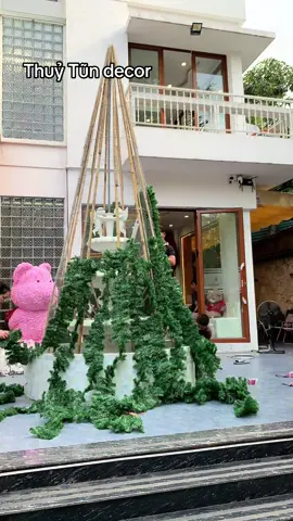 Hoàn thành cây thông 4m5 cho quán xinh chini tại bắc từ liêm hn ạ#thongnoel #tiemnhathuytun #trangtrinoel #xuhuong 