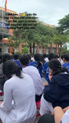 trường thpt hòn đất xuất hiện cá heo biết bay #xuhuong #fyp #xuhuongtiktok #thpthondat #j4f 